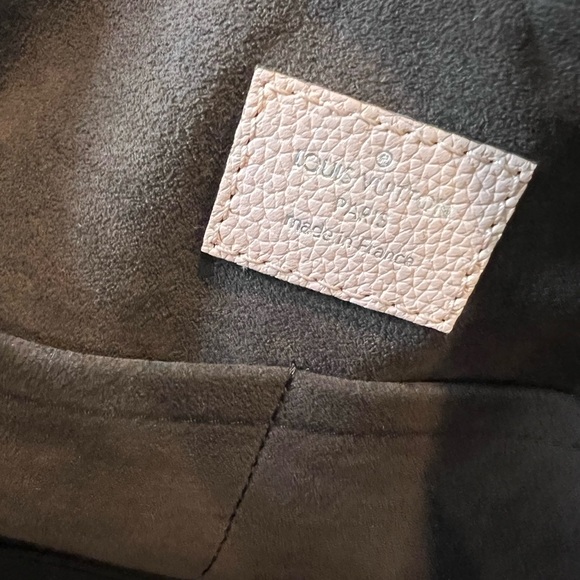 Sold x Louis Vuitton Haumea handbag - Picture 14 of 15